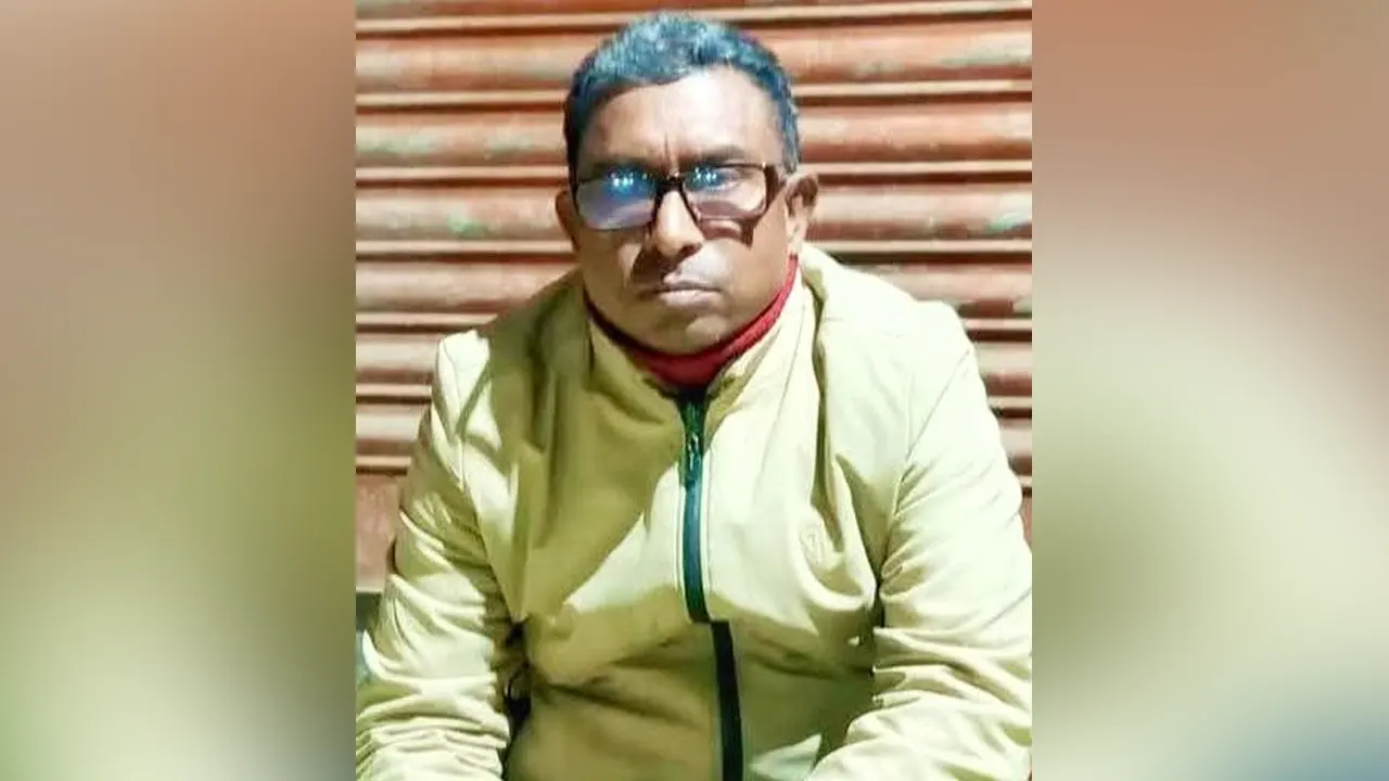 লাঙ্গল প্রতীক না পাওয়ায় অনশনে জাতীয় পার্টির নেতা